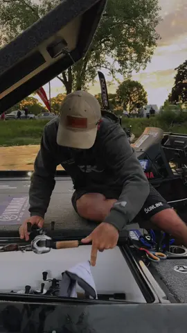 Day 2 at La Crosse and the fish are as lively as ever. Huge shoutout to PiranhO2 for keeping my fish alive and healthy. At the end of the day this sport isn’t possible without the fish, so taking care of them comes first.  #fyp #wesloganfishing #bassfishing #fishtok #fishing 