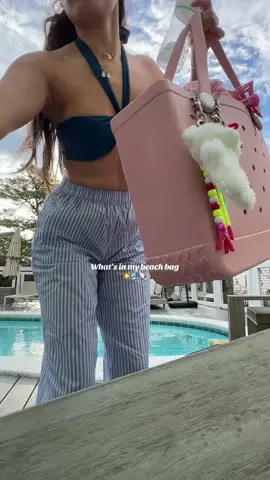 Beach bag essentials 🌺  #fyp#beachbag#whatsinmybag#beach#smallcreator 