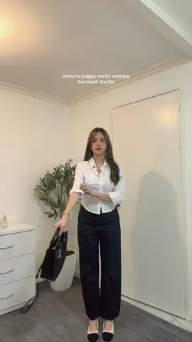 this polo corset that gives hourglass-looking curve 👀⏳#polo #croppedpolo #polooutfit #longsleeve #fashion 