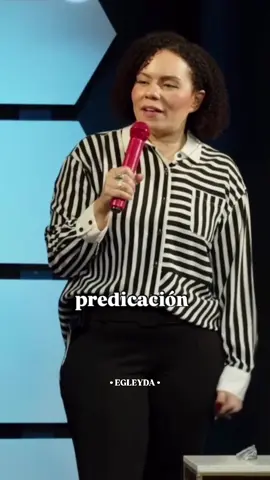 Cuando otro está pasando por un momento difícil muchas veces no es necesario decir nada, simplemente estar ahí y acompañarle en su dolor y proceso, sólo con el silencio.  #egleyda #yosoyguerrera #parati #mensajescristianos #mensajesdefe  