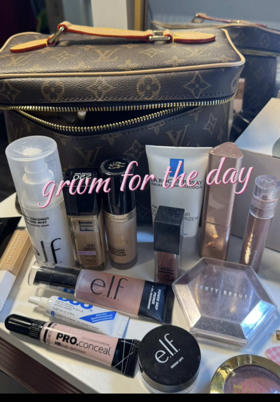 grwm for the day. I love doing my makeup 💖🩰🎀 #grwm #grwmroutine #makeup #beauty #makeuptutorial 