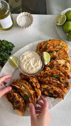 Les mini tacos préférés de mon mari… une dinguerie 😋 Abonne-toi je poste tous les jours ❤️#recette #recettefacile #recetterapide #cuisine #tacos 