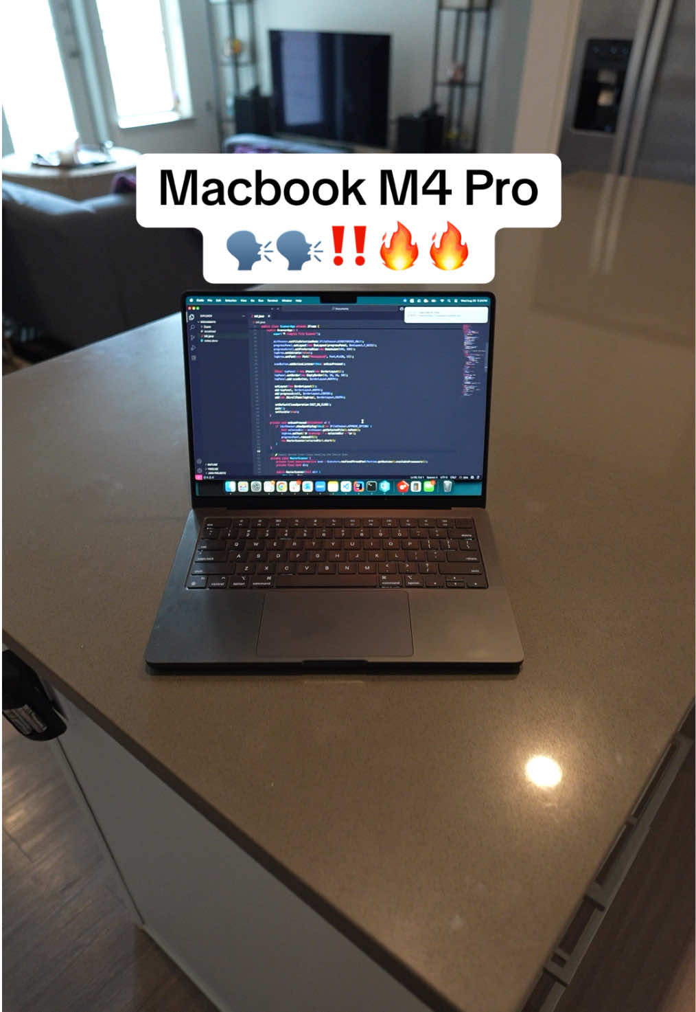 Someone tell me a tip for this thing I just got it #macbook #laptop #fyp #xyzbca #macbookpro 