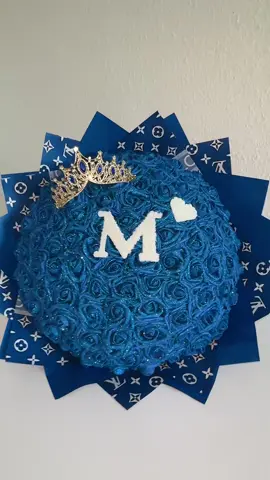 Bestellungen über Instagram 📩💙    Instagram: Bouquets.by.zahra #bouquet #glitterroses #giftideas #fürdich #foryoupage❤️❤️ 