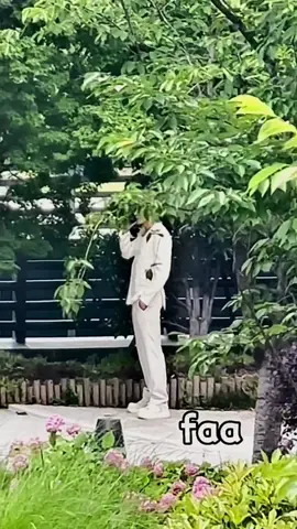 1 chiếc vid từ 31/5 mà giờ mấy chị mới up. Ngày đi chụp mấy tấm ảnh như ảnh cưới nè 😭 Khs nhưng đầu tôi lập tức liên tưởng đến cảnh Tiêu Nại đợi Vy Vy ở chân cầu trong Yêu em từ cái nhìn đầu tiên luôn ý #smartcsnp #smartchisanupong #csnp_21 #smartboom 