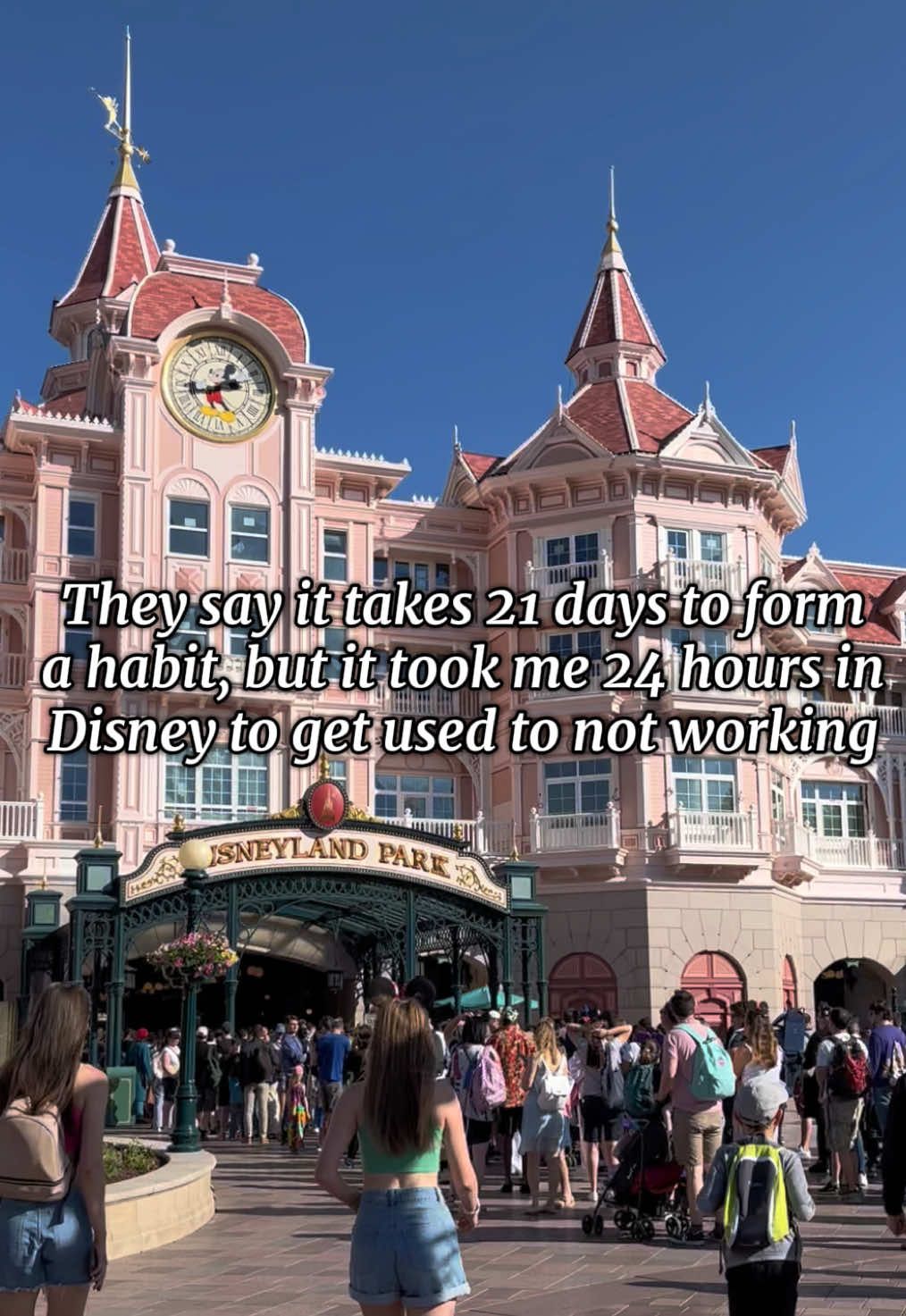 Could definitely get used to the Disney life 💖💖💖 #disney #disneyland #disneyparks #disneylandparis #disneyadult 