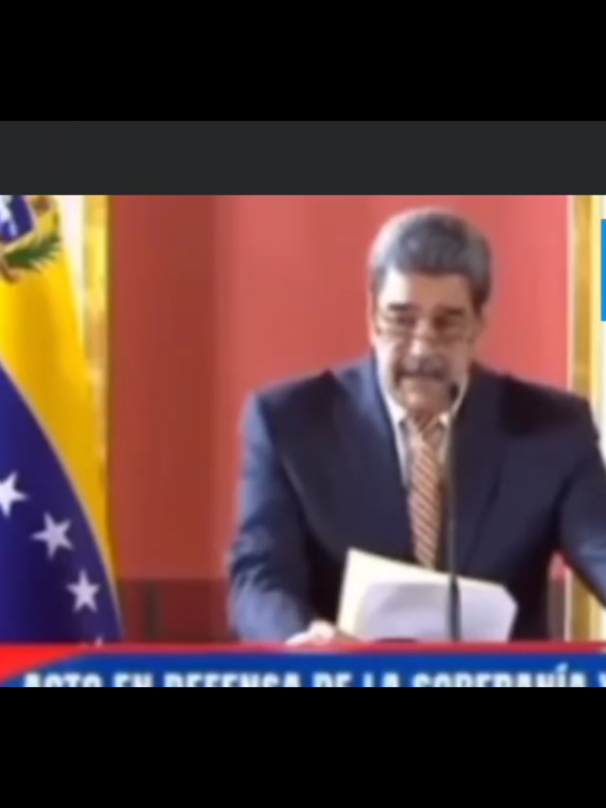 Aparente alegadamente el presidente maduro Va a renunciar a Venezuela antes de que se lo lleve Estados Unidos preso. #renuncio #cogiomiedo #maduro #venezuela #EEUU 