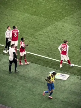 max down's pl debut for arsenal 😍 . . . #arsenal #fans #gunners #arsenalfmily #4everarsenal 