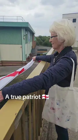 My Nan, what a woman 👏🏴󠁧󠁢󠁥󠁮󠁧󠁿❤️ #fyp #england #tamworth #patriots 