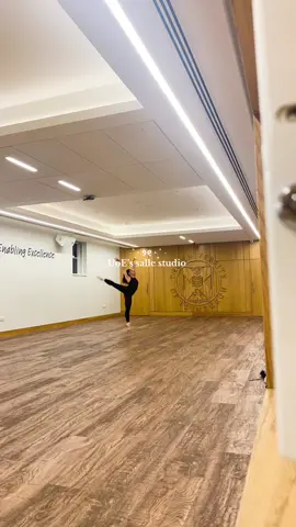 got to dance (and watch a lot of fencing) in edi’s salle studio 🫶🫶🫶#universityofedinburgh #dancer #dancestudio #salle  