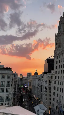 9:00 pm in Madrid 🌅🌇 #granvia #madrid #sunsets 