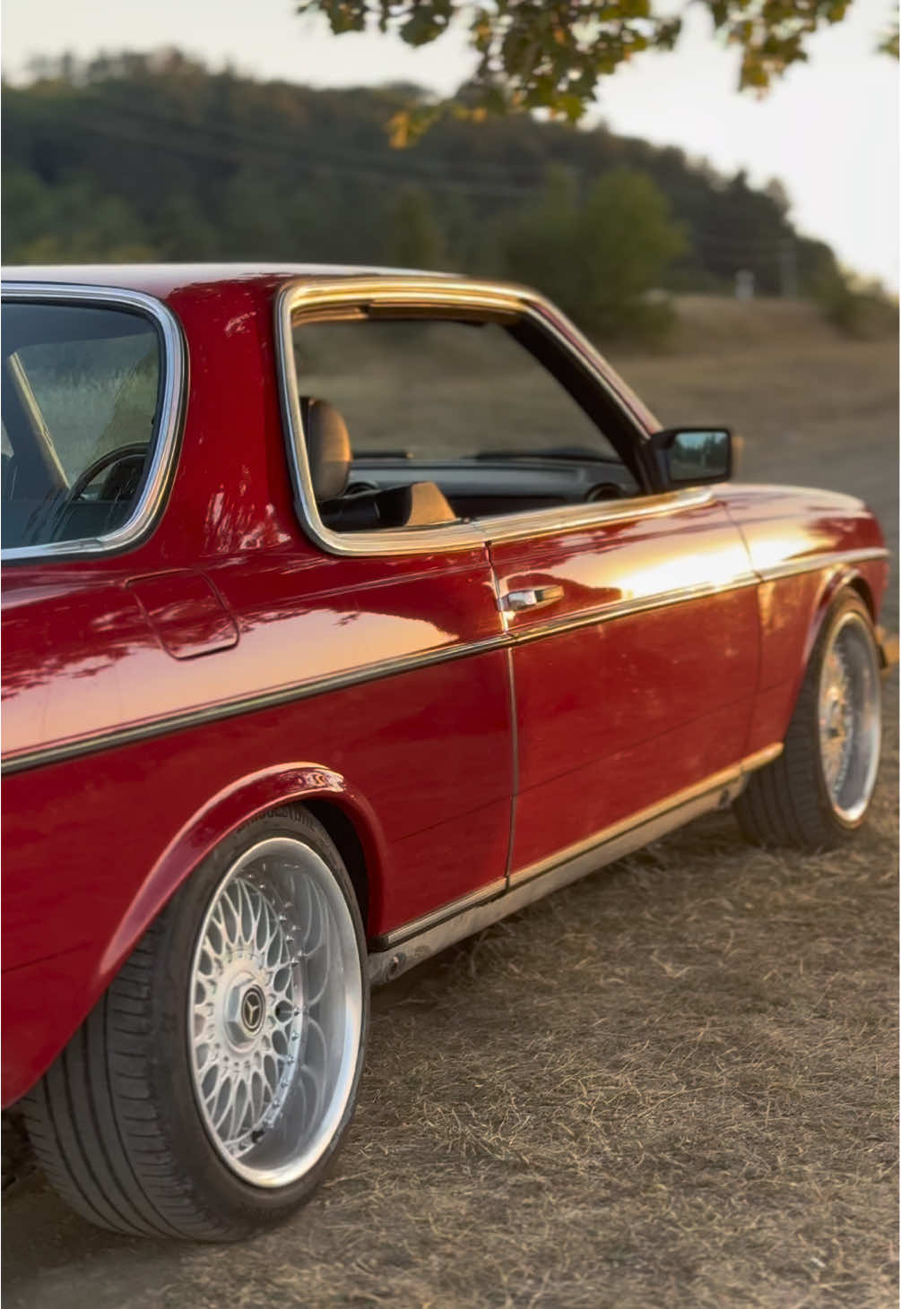 Mercedes W123🇩🇪♥️ #mercedes #classiccar #vintagecar #auto #creatorsearchinsights 