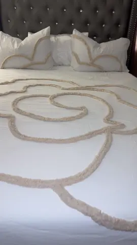 Waooo que bello juego de fundas de edredón para tu cama queda bello #edredón #cama #sabanas #paratiiiiiiiiiiiiiiiiiiiiiiiiiiiiiii #bed 