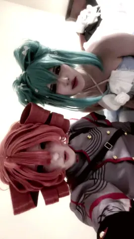#wlw with @Lia omg… #cosplay #teto #miku #fyp 