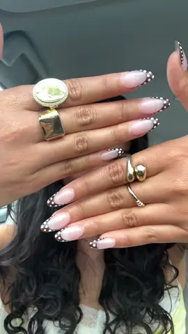 actually obsessed  #fallnails #fallnailinspo #polkadotnails #nailtrends #nailtransition 