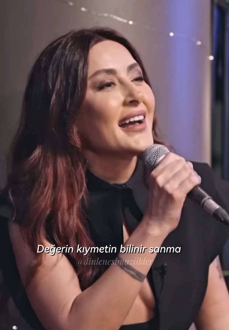 Melek Mosso - Kullar Affetmez 🎶 . . . . . . . . . . . . . . . . . . . . . #melekmosso #kullaraffetmez #ercansaatçi #melek #bergen 