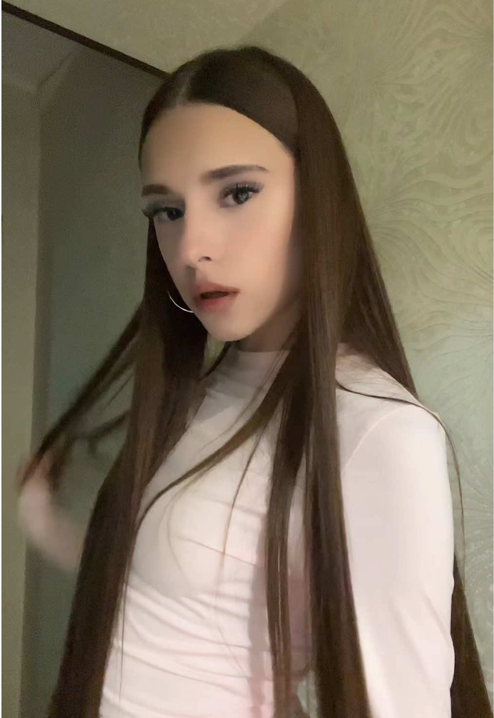 Танцуй вместе со мной в ритме @Fresh Bar Повторяй движения танца и выкладывай видео на этот звук! Участвуй в челлендже и выигрывай призы! #freshbar #попробуйфантазиюнавкус 