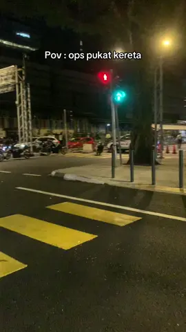 #kualalumpur#malamminggu#ops #fyppukat kereta ada siapa kena ker, depan sogo kl