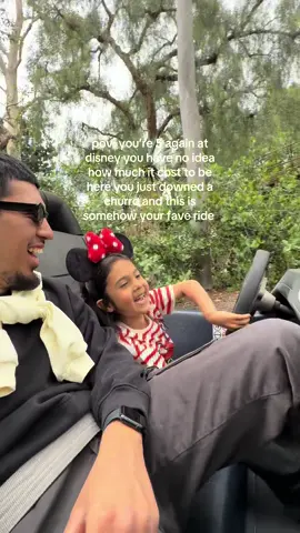 I can’t relate to my kids childhood buuuut she’s having fun 😂 #disneyland #autotopia #disneykids #childhoodmemories 