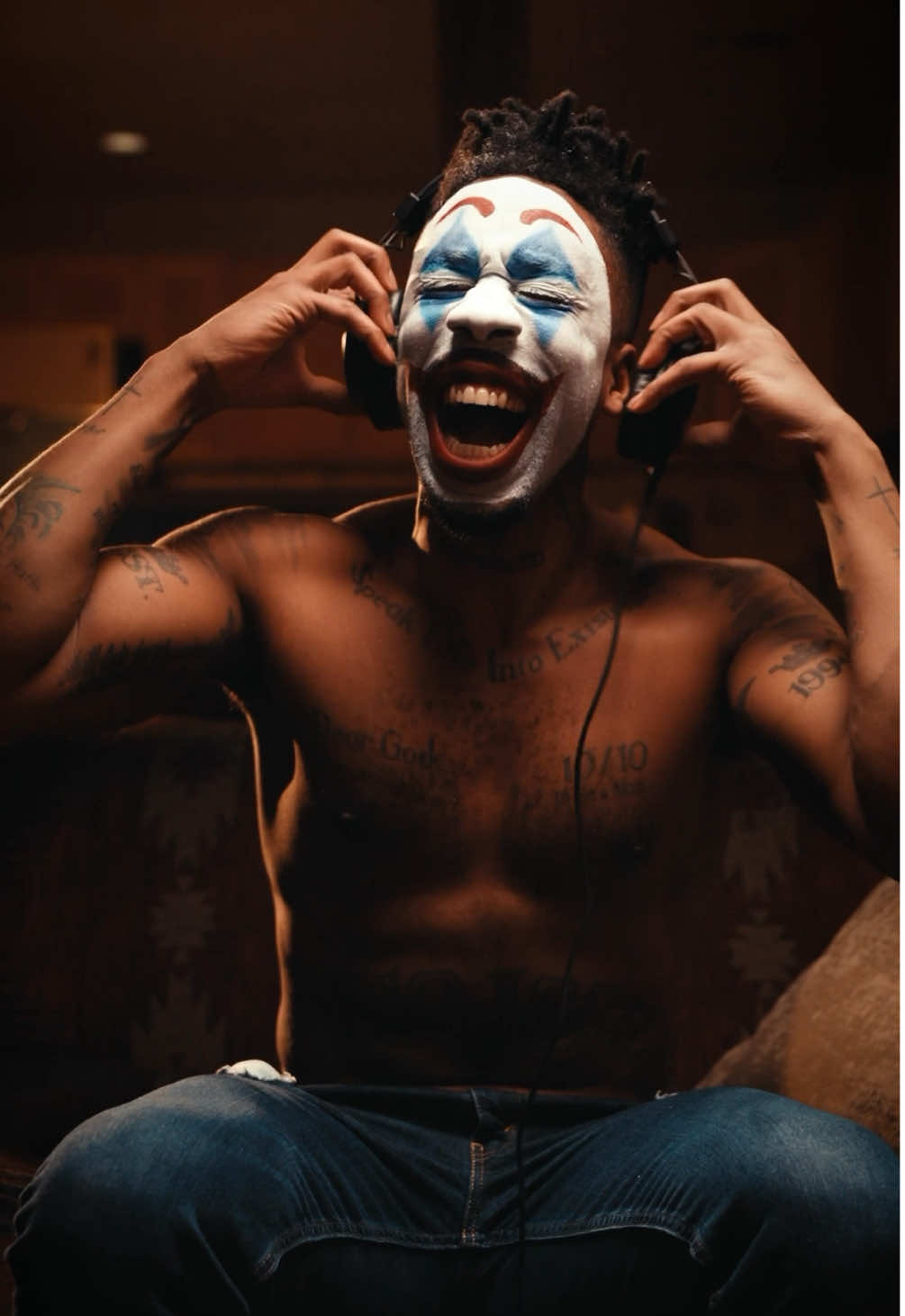 They ask if i’m ok, I just flash them a smile🙏🏾🗣️♥️ #lyrics #relatable #fyp