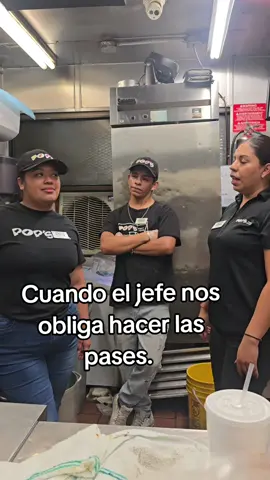 jajaja 😅 era eso o buscar otro trabajo. #humor #contenido #comedia #ambientelaboral #restaurante @Yaya 🇬🇹 