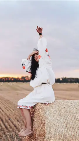 … коли ти армянка,але є ще країна , яку любиш всим серцем🫶. Зі святом, моя країно 🇺🇦