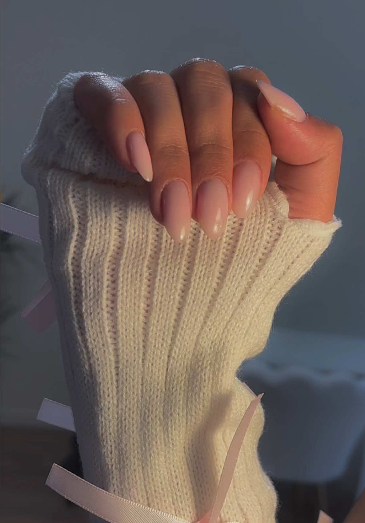 IRL pinterest Russian manicure in London. No editing, no drowning the nail in cuticle oil, just real results. Book with me to achieve this look 😉 #russianmanicurelondon #ногтилондон #маникюрлондон 