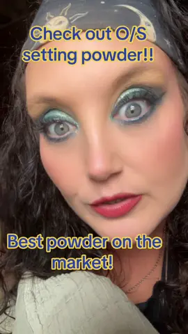 Love love love this setting powder if you do not have this, you should. It should be in your make up kit, gorgeous!!#trending #makeup #spotlightfinds #onesizesettingpowder #makeup 