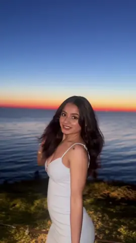 When your dress & sunset compete for the spotlight 😭#fyppppppppppppppppppppppp #OOTD #melbourne 