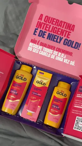Você tinha preconceito? Vai ficar chocada! Cabelo forte, saudável e com brilho de ouro  Com a linha #QueratinaGold de @Niely meu cuidado diário fica muito mais completo. 💛 Quem mais ama sentir o cabelo renovado e cheio de vida?  publi*