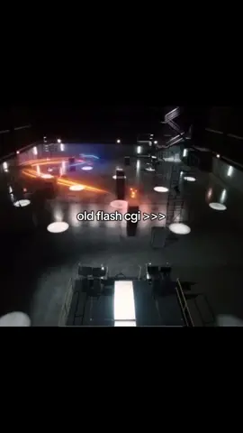 old flash cgi was honestly peak compared to seasons 6-9 #barryallen #theflash #fypシ゚viral #blowthisup #arrowverse 
