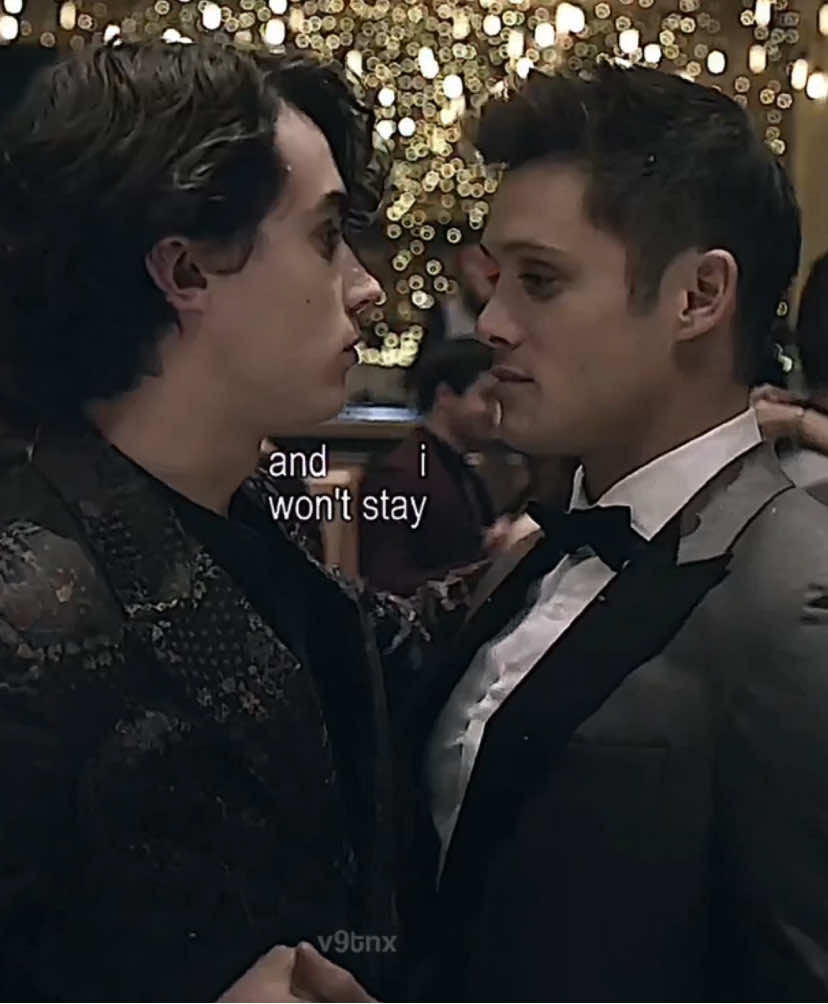 i honestly wished he’d change. the fact that barely any couples got a happy ending in this show destroys me [fake scene] #13reasonswhy #13reasonswhyedit #montyandwinston #hannahbaker #viral 13 reasons why edit monty and winston 