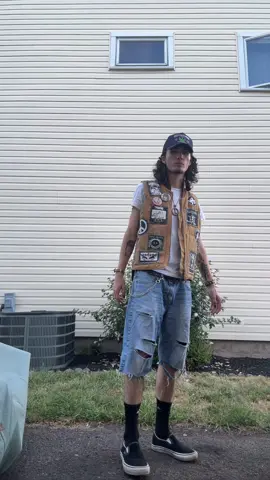 yup #OOTD #bladee #battlevest 