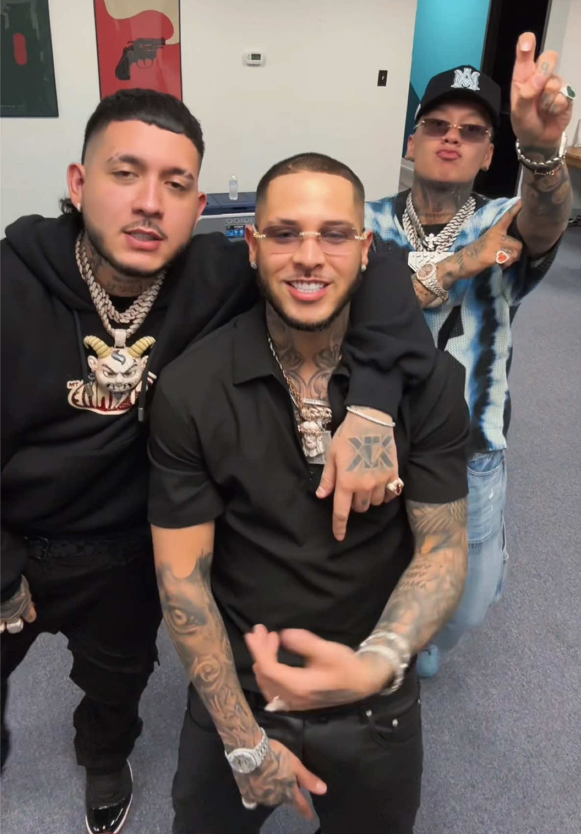 YOGURSITO RMX ESTE MARTES @Blessd @KRIS R  🖤🇨🇴🇵🇷🩸