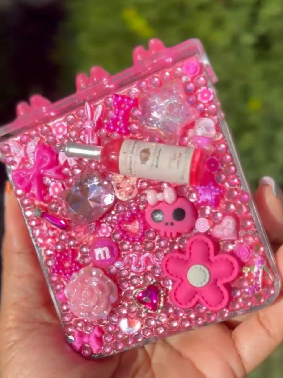 Have you flipped yet? If so let us create a Junk Case for you. Visit Symphonystreasures.com to place your order.  #galaxy #android #zflip7 #customcase #samsung 