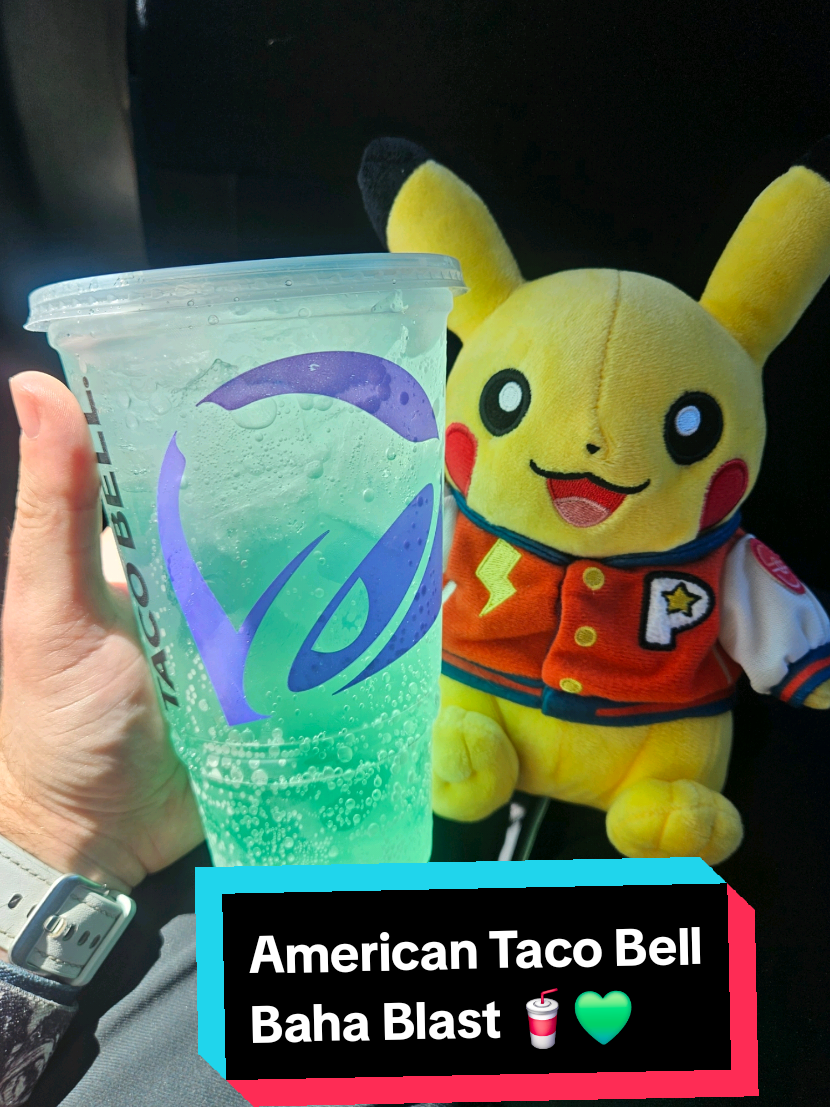 Trying Taco Bell In America 🇺🇸🥤💚! #food #america #bahablast #tacobell 