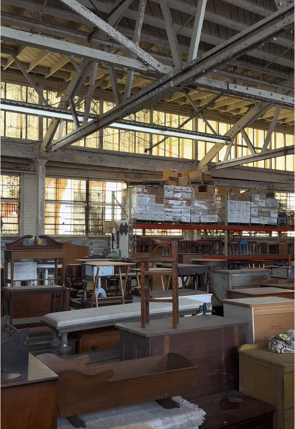 I was absolutely shook… bout to go crazy in this place #interior #antique #thrifting #furniture #interiordesign 