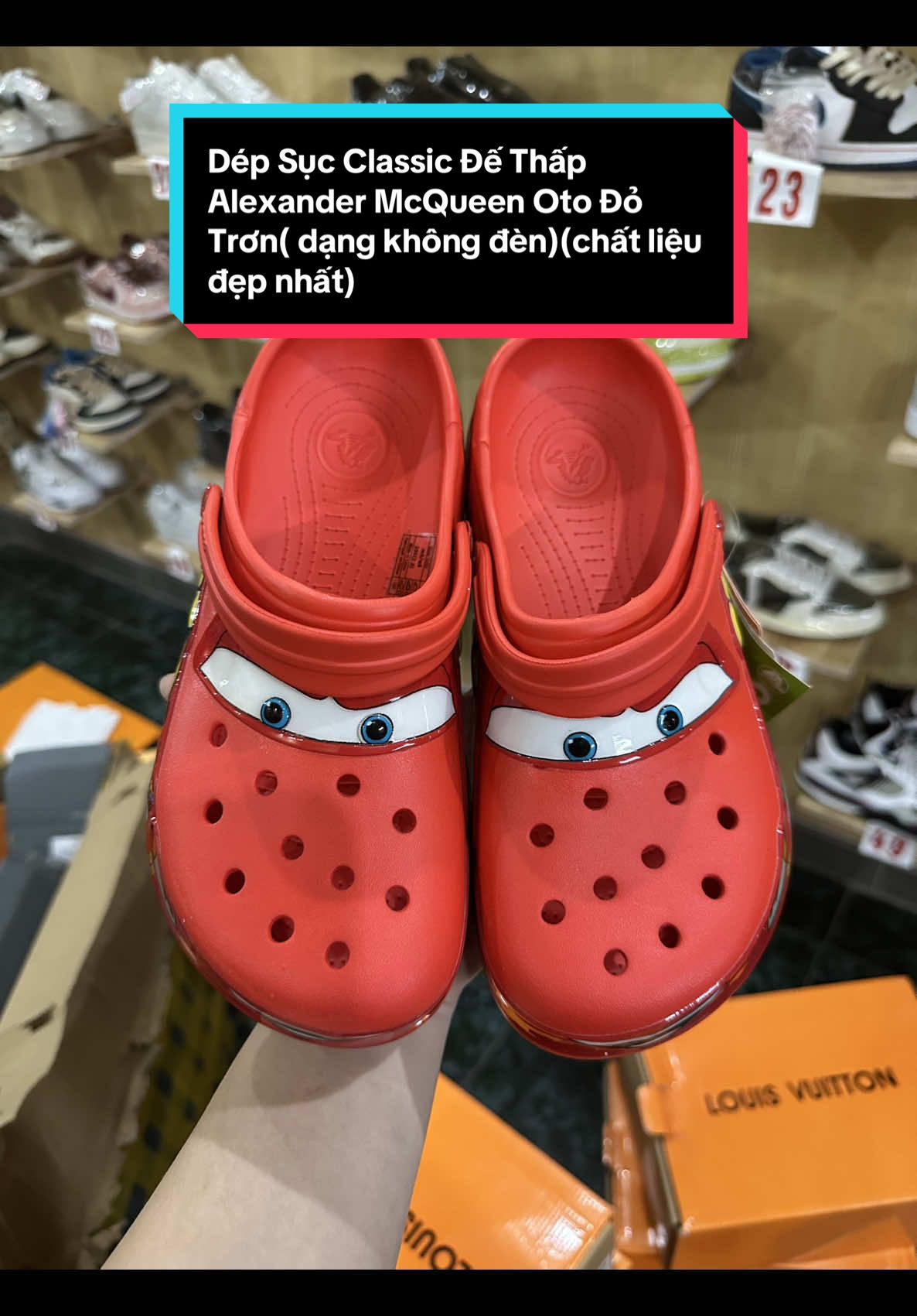 Dép Sục Classic Đế Thấp Alexander McQueen Oto Đỏ Trơn( dạng không đèn)(chất liệu đẹp nhất)  Size 36-44 (đi chuẩn theo size giày )  Anh chị em chốt liên hệ dép lào #nhangiay01 #giaydep #sneakers #sneaker #crocs 