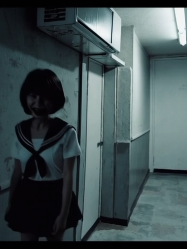 #japanesehorror #UncannyValley #LiminalSpace #RealisticHorror #AnalogHorror #foundfootage #SilentTerror #GlitchInReality #HorrorTok #JHorror #aigaze #帰宅 #制服 #jk
