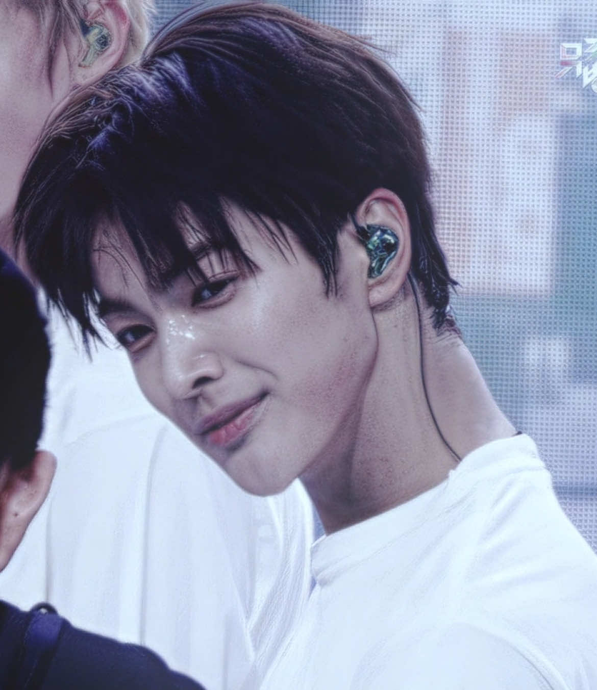 he lowk looks like bae jinyoung       #keonho #keonhoedit #ahnkeonho #cortis #cortisedit #enozies #kpop #edit