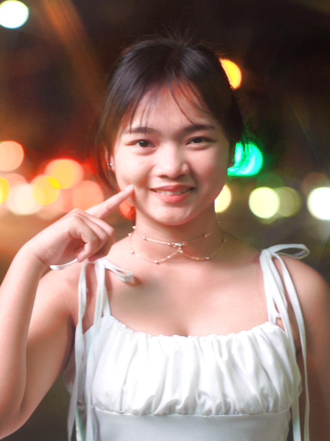 lookbook : เดรสขาวลูกคุณหนู #Cute3 #เดรสน่ารักๆ #รองเท้าแมรี่เจน #รองเท้าแฟชั่นผู้หญิง #สร้อย 