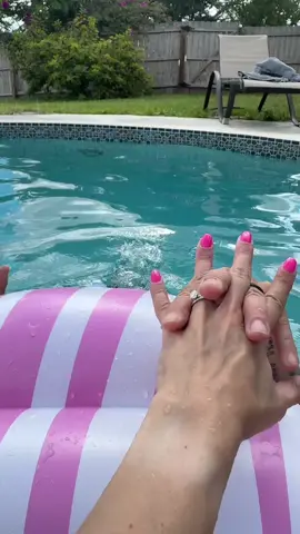 #pool #fyp #❤️👰🏻‍♀️🤵🏻‍♂️❤️ #soulmate #myhusband @JohnJ_Nova 