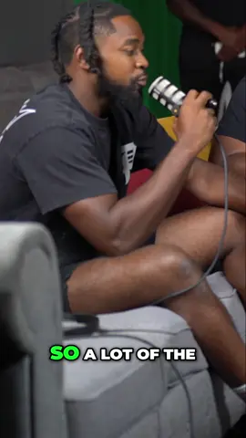 When the country slang hits different 😂 Is he as slick as Earl though?! 👀 Wait for it… #CountrySlang #Atlanta #BoxingLife #SlickAsEarl #SanAntonio #RingSide