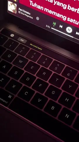 Akuu untuk kamuuu... kamuuu untuk akuuuuu...