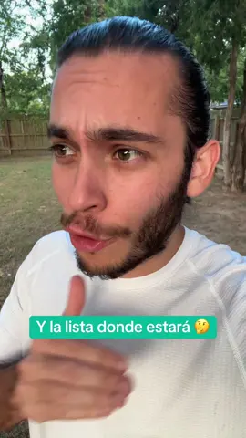 El presidente hace de todo menos sacar la lista de ya saben quien 🤔🇺🇸