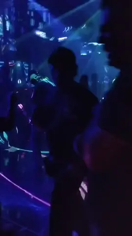 Tak perlu menjadi yang  paling terang,cukup redup Namun tak perna padam