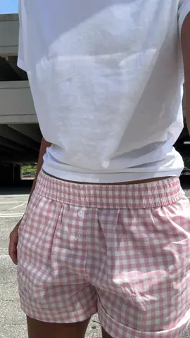 pink boxer shorts for the win🎀 #OOTD #outfitinspo #style #stylediary #fashiontiktok 