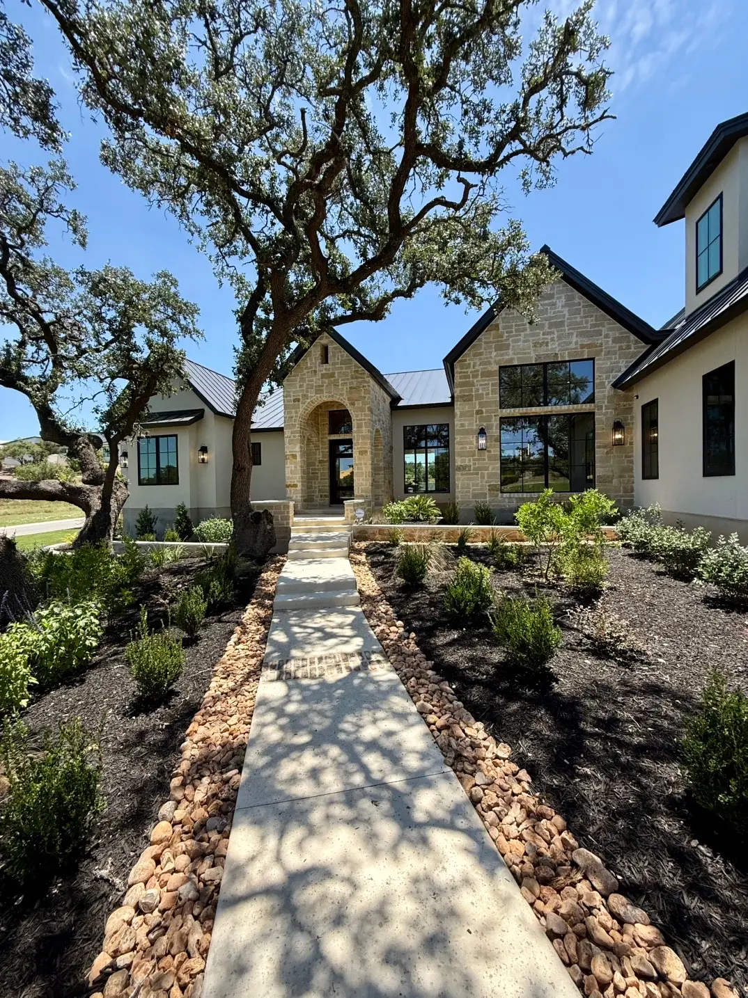 This Beauty Is Located Just Minutes Away From La Cantera Area, In The Exclusive Pecan Springs Neighborhood✨ It’s Currently Selling Off Market So If You Would Like To Learn More Contact Me Directly🏡 #sanantoniorealestate #sanantoniorealtor #texasrealtor #boernetx #satx 