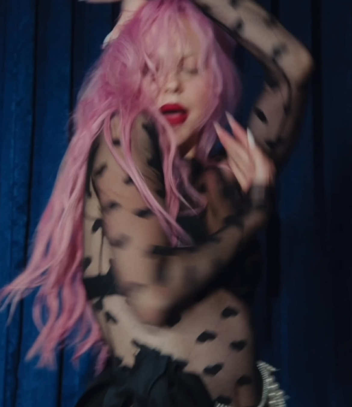 so there’s this pink haired pop diva…☆ [#adela #pop #popstar #fyp #xyzbca]