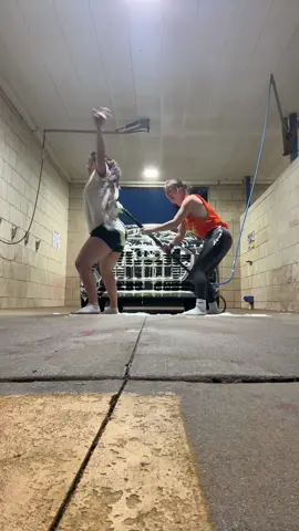 shakin butt on top of cars 😛😛#fypシ #BestFriends #ontopofcars #carwashtrend 